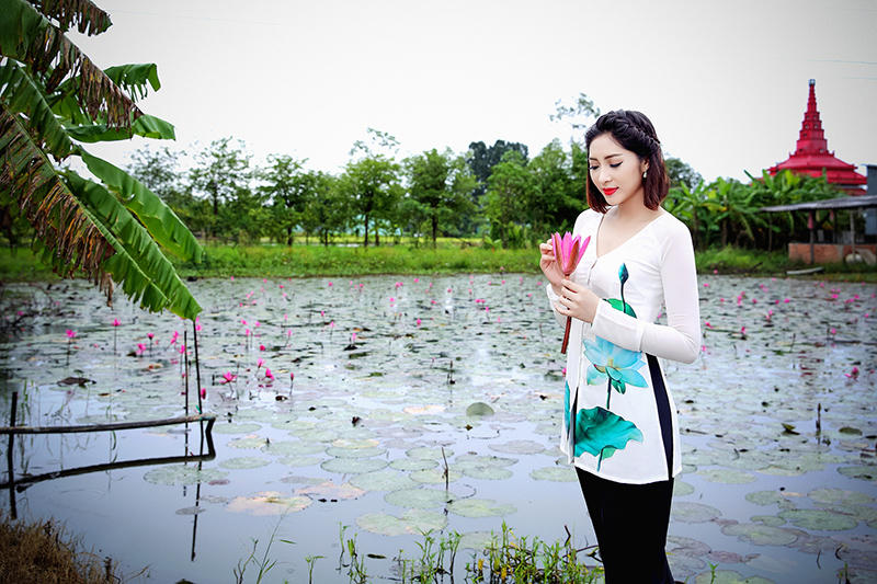 Hoa hậu đại dương Đặng Thu Thảo e ấp bên bạn trai tin đồn