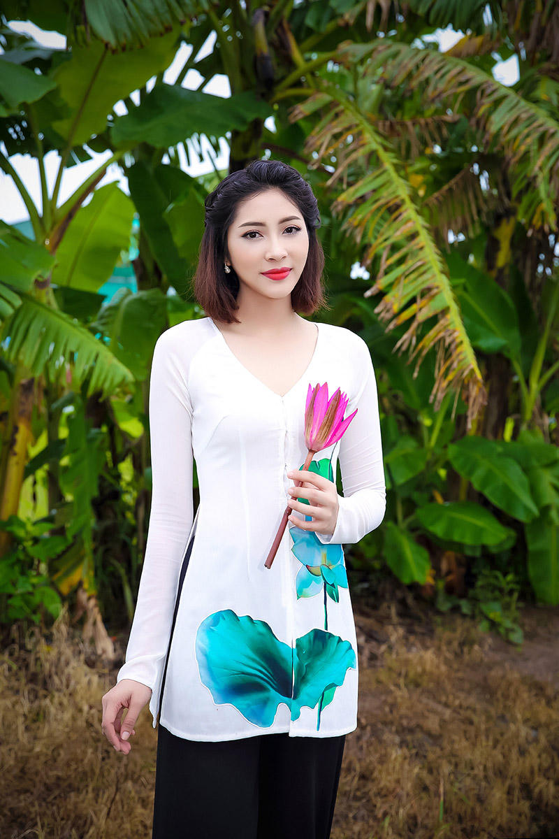 Hoa hậu đại dương Đặng Thu Thảo e ấp bên bạn trai tin đồn