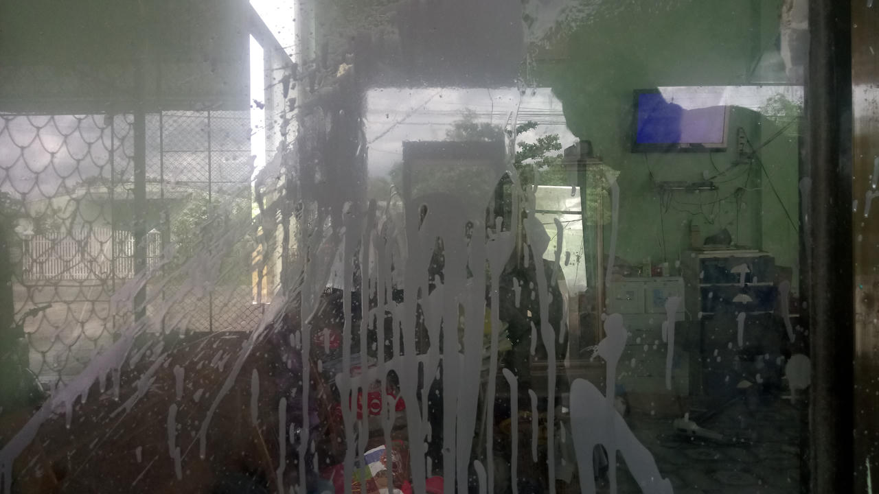 Cặp vợ chồng nửa đêm bị nhóm người bịt mặt xông vào nhà truy sát