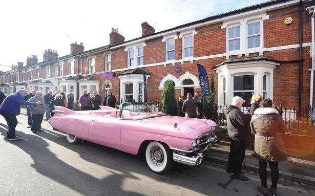 Cuộc đời kỳ lạ của “Marylyn Monroe” xứ sở sương mù