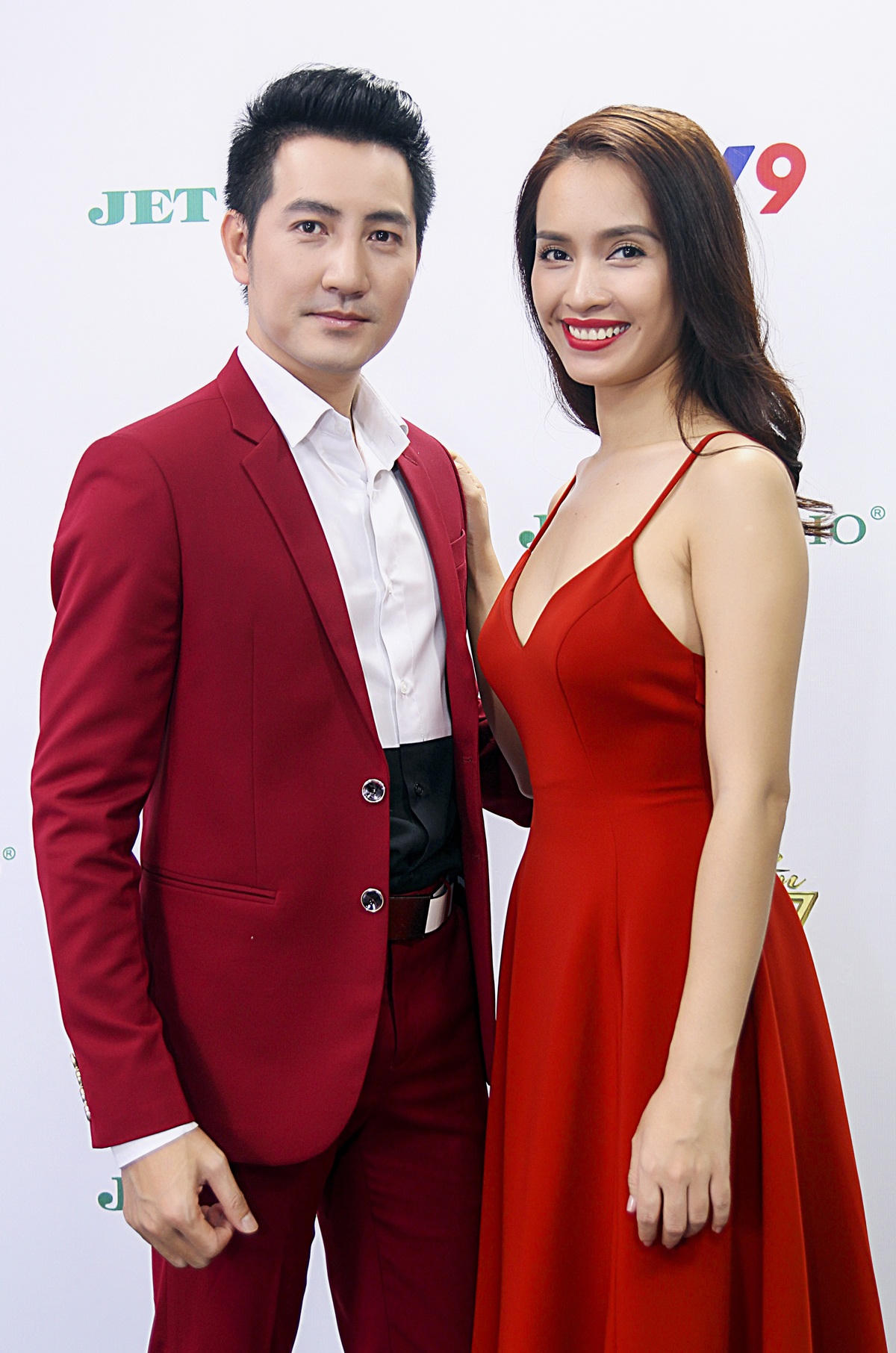 Thu Thủy may áo cưới, tái hợp Quang Vinh thể hiện hit đình đám 