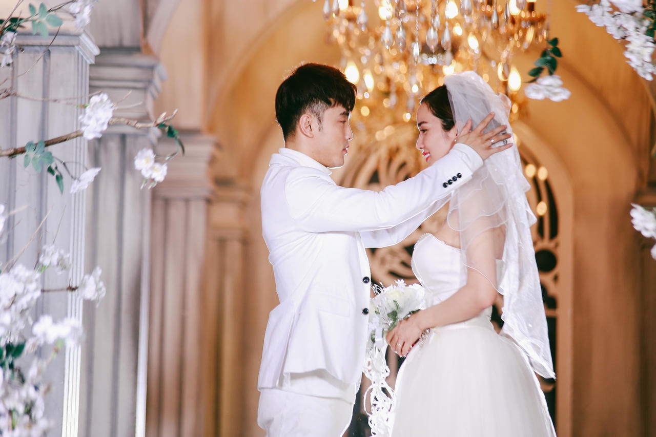 Ưng Hoàng Phúc tung MV đậm chất ngôn tình