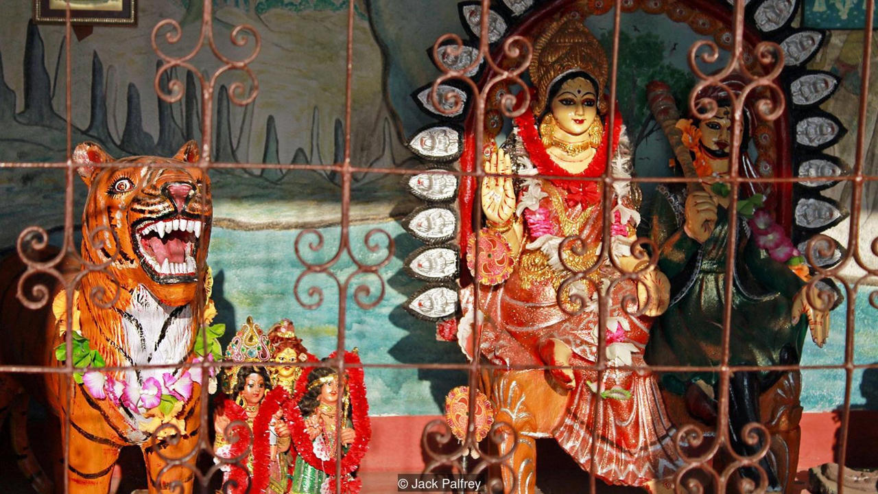 Bí ẩn tục thờ cúng thần hổ 