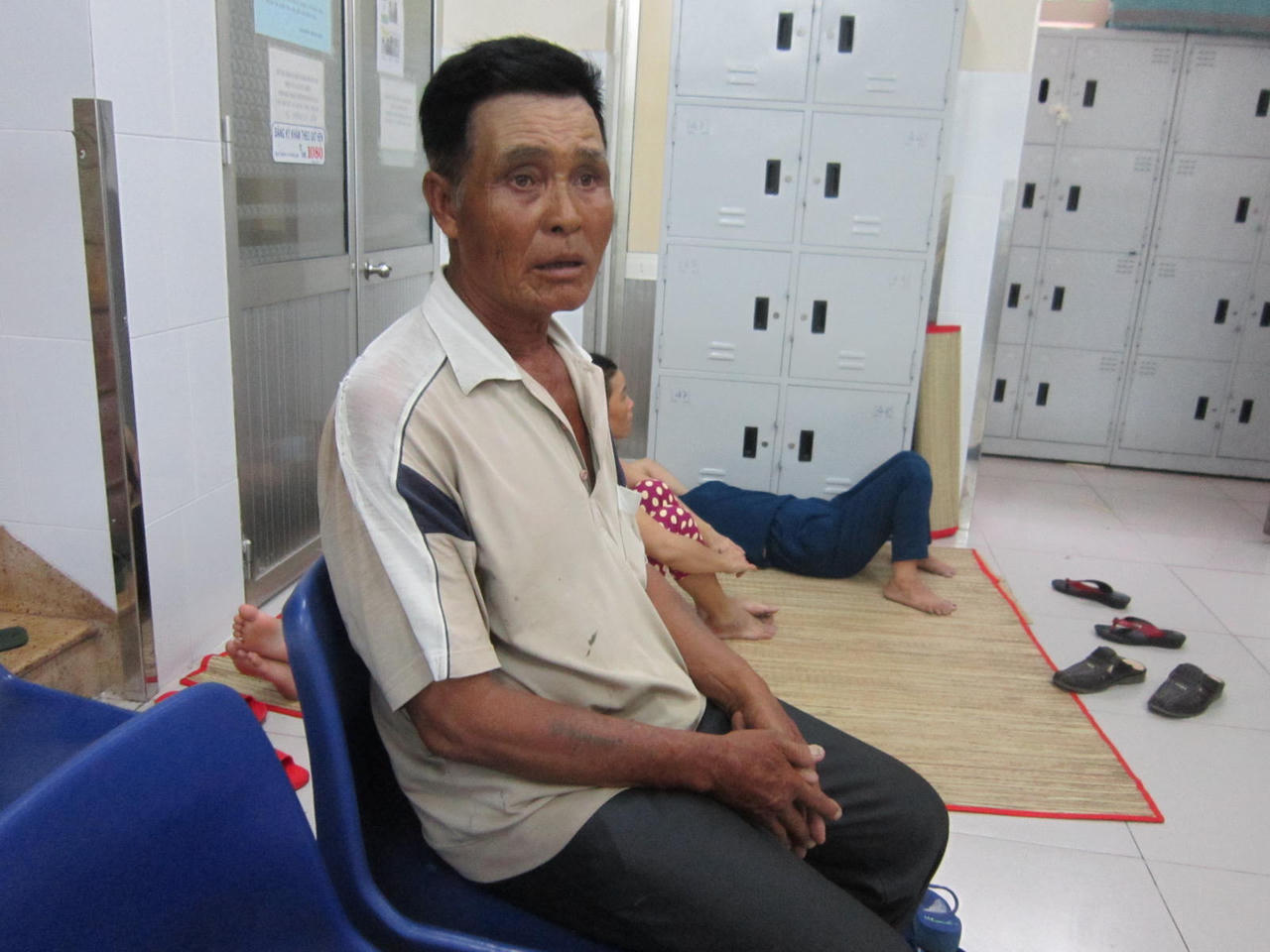 Ký ức kinh hoàng của anh thợ hồ bị điện giật khét lẹt