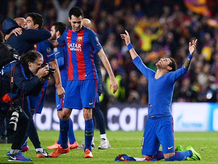 Ngược dòng ngoạn mục, Barca vào tứ kết Champions League 