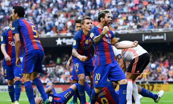 Ngược dòng ngoạn mục, Barca vào tứ kết Champions League 