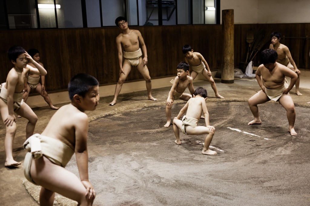 Tình tiết bất ngờ trong hồ sơ mật về Sumo