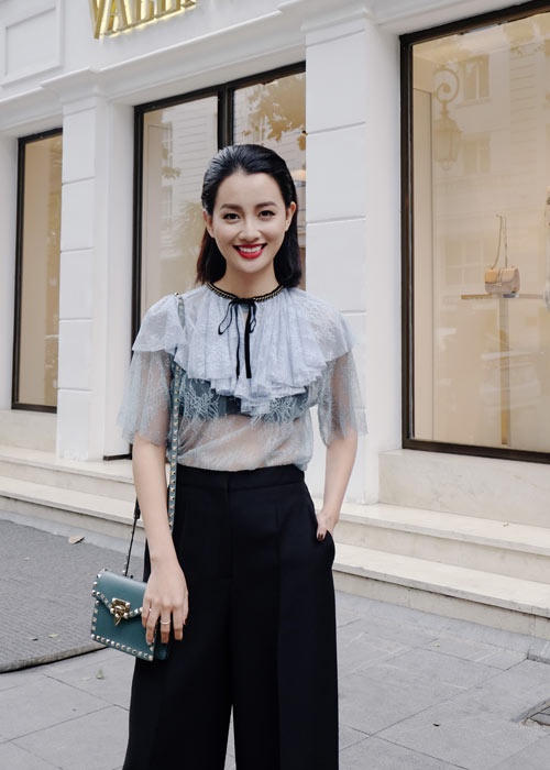 BTV Quỳnh Chi 'lộ xác' trong The Remix 