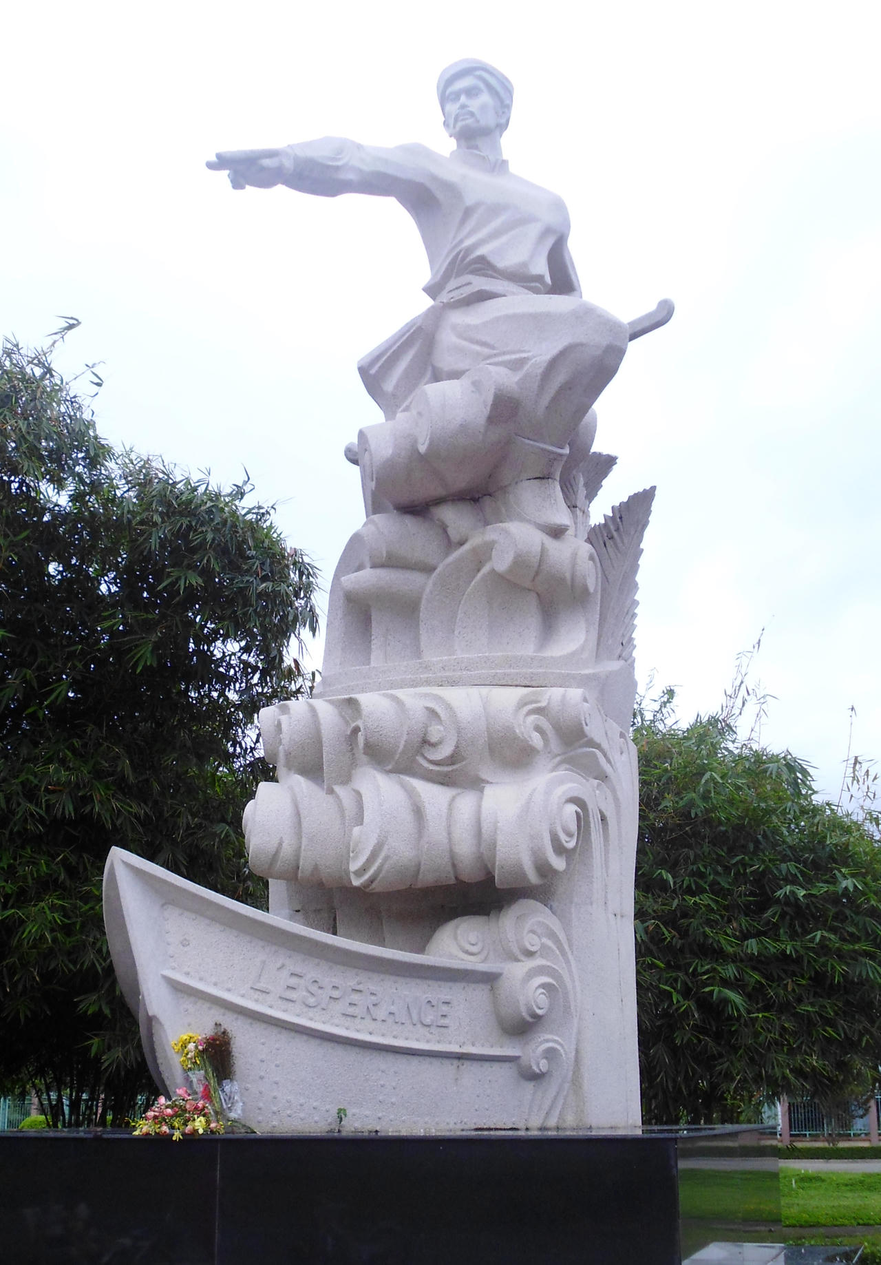 Anh hùng họ Nguyễn tự nạp mình cho giặc cứu đồng chí