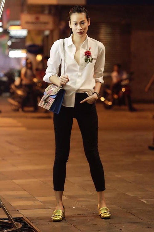 Sơ mi thêu ruy băng đơn giản mà tinh tế