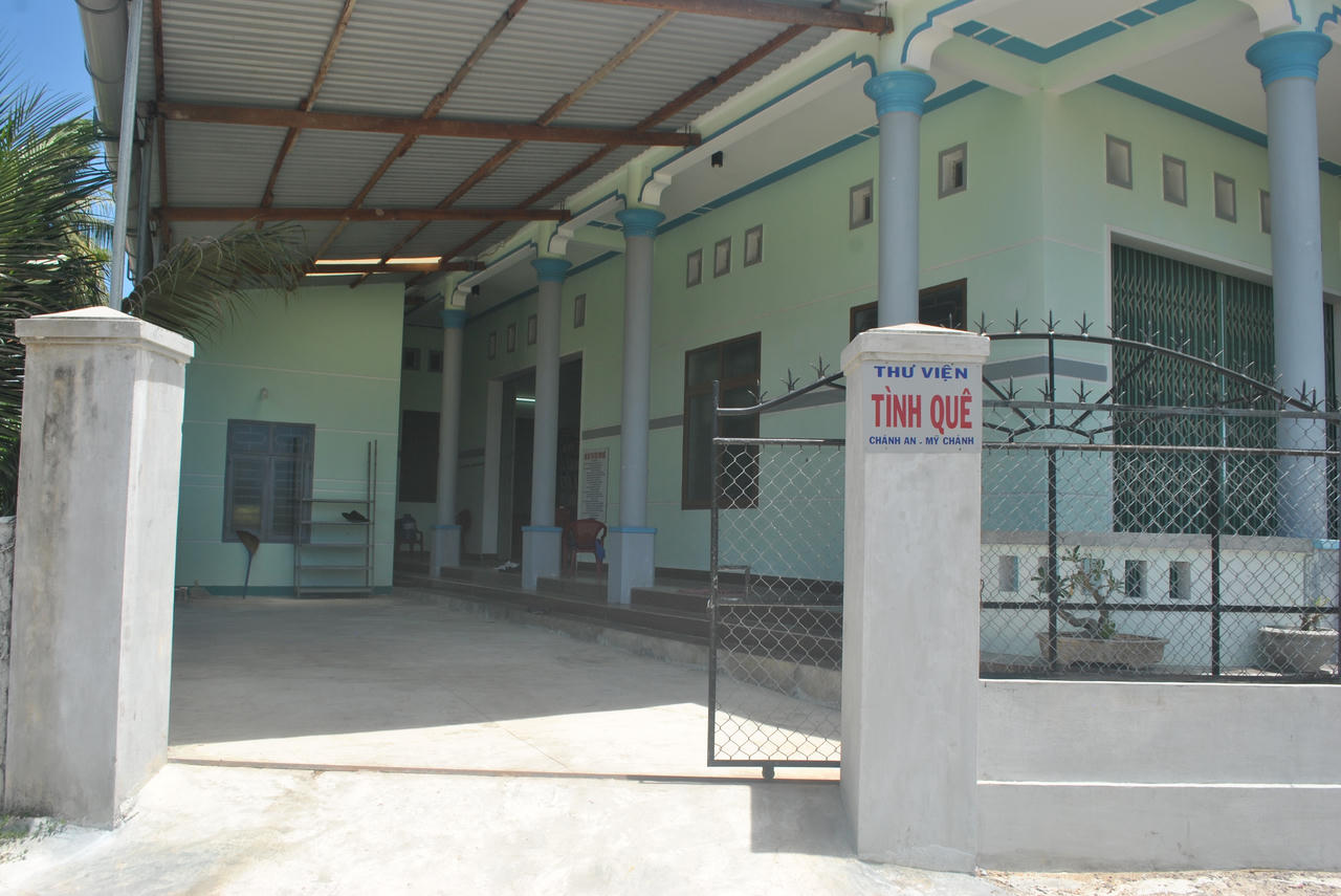 Thầy giáo già hy sinh tiền lương mua đất, góp sách xây thư viện miễn phí