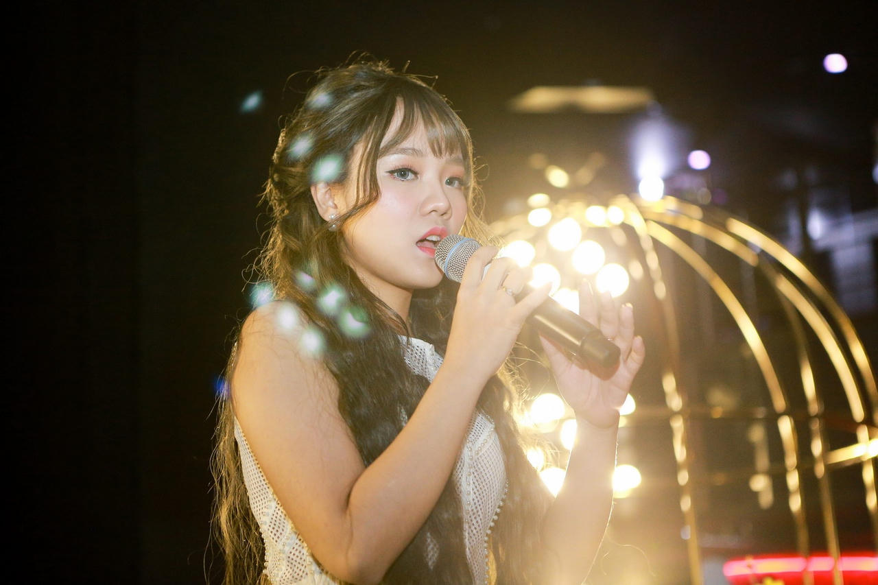 Lê Hiếu chia tay người yêu, cùng Khả Linh 'Yêu theo 1 cách khác'