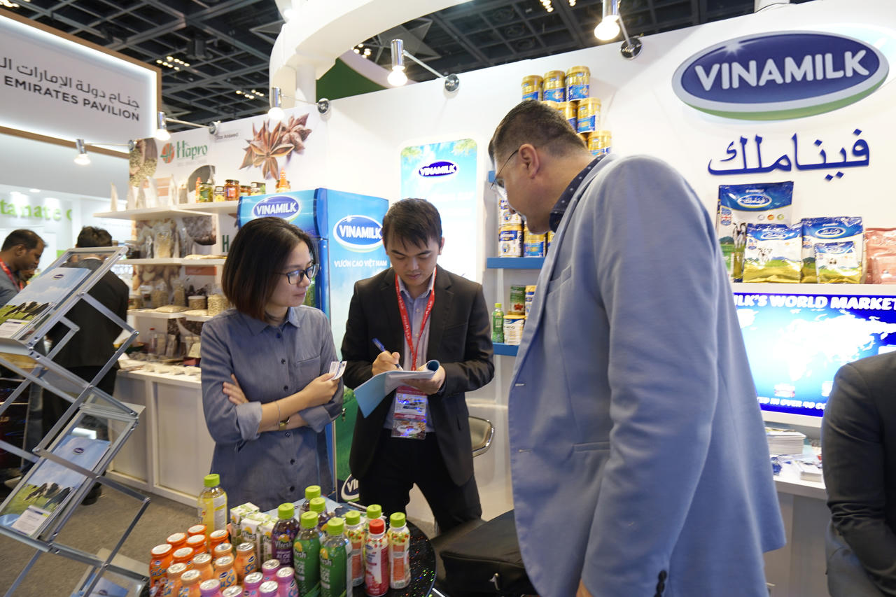 Vinamilk thương hiệu sữa duy nhất 21 năm liền nhận giải thưởng hàng Việt Nam chất lượng cao do người tiêu dùng bình chọn