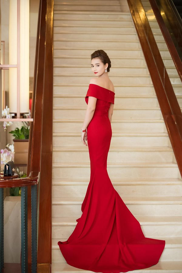 'Mát nhãn' trước Á Hậu Tú Anh, Ốc Thanh Vân, Lã Thanh Huyền