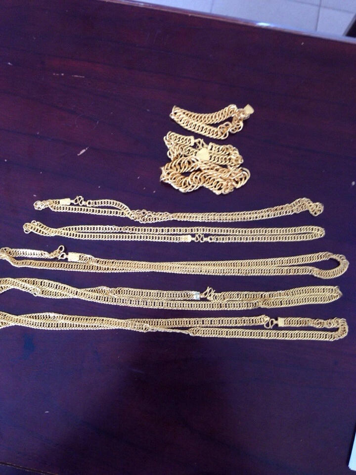 Cẩn thận với "chiêu độc” đổi vàng giả lấy tiền thật