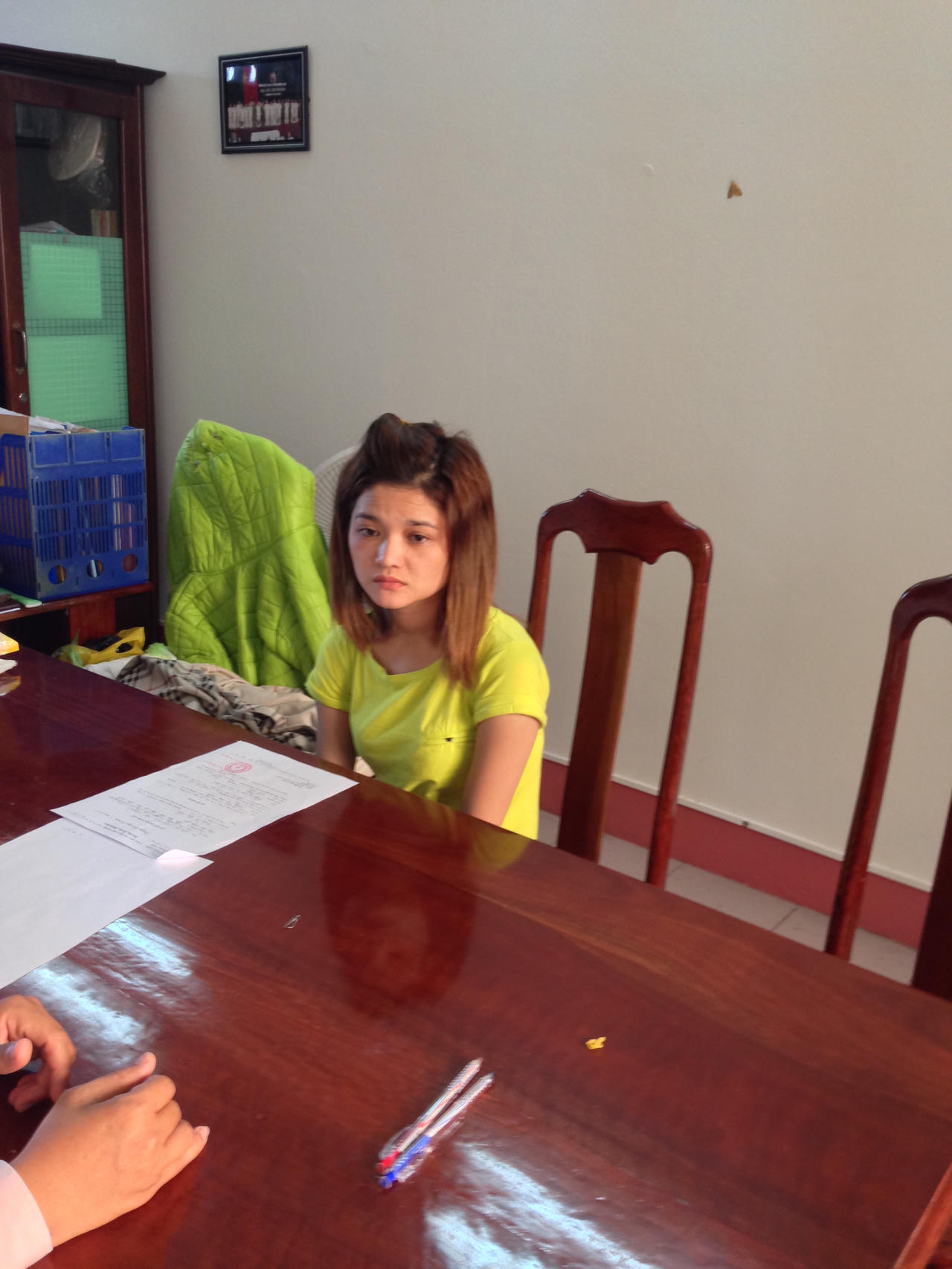 Cẩn thận với "chiêu độc” đổi vàng giả lấy tiền thật