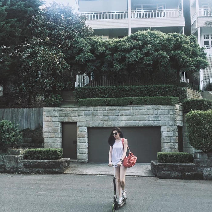 Style chuẩn chỉ của 'bạn gái tin đồn' Noo Phước Thịnh