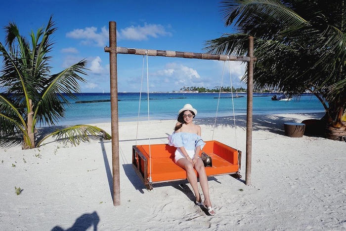 Style chuẩn chỉ của 'bạn gái tin đồn' Noo Phước Thịnh