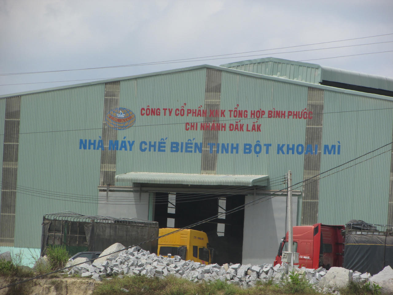 Đắk Lắk: Nhà máy tinh bột khoai mì “đầu độc” hàng trăm hộ dân 