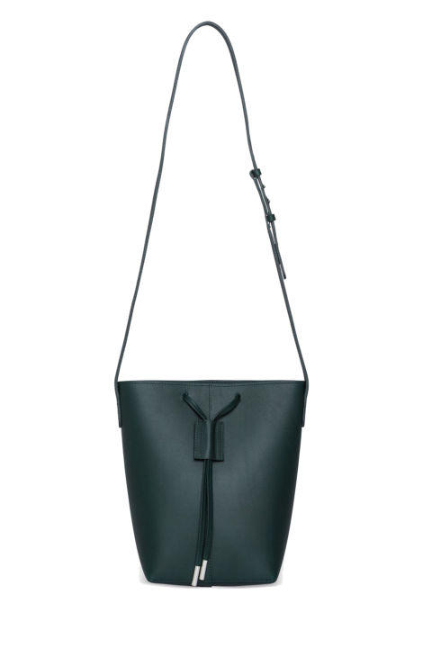 20 chiếc túi bucket bag từ bình dân đến sang chảnh ELLE VN