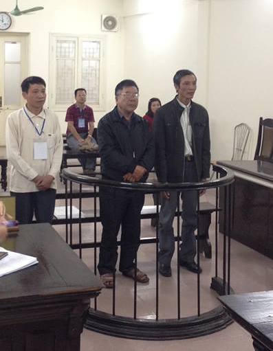 Day dứt tình lý vụ trưởng thôn “xoay tiền” làm đường công cộng: Chỉ vì giúp dân mà vướng vòng lao lý