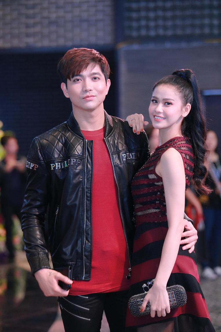 Trương Quỳnh Anh hạnh phúc với tình yêu, chờ bố mẹ đồng ý để cưới Tim