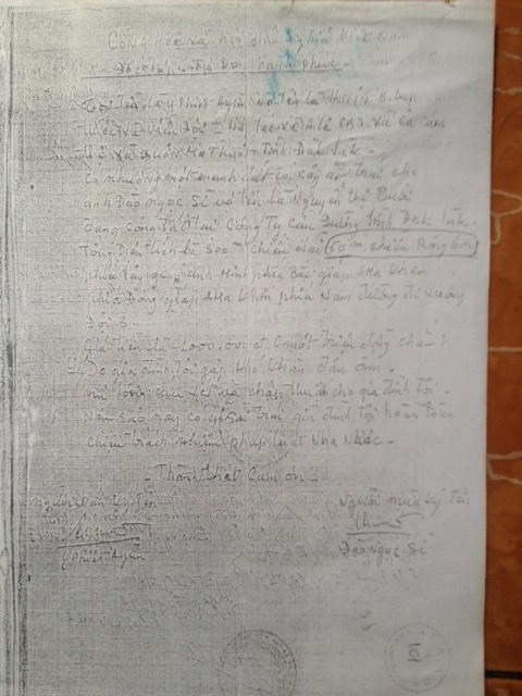 Mất tình làng nghĩa xóm chỉ vì tranh chấp “nửa viên gạch”