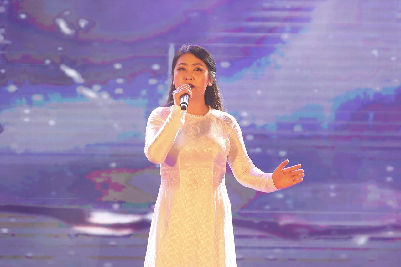  'Gọi nắng' 'đốn tim' khán giả yêu nhạc Trịnh trong đêm Sầm Sơn