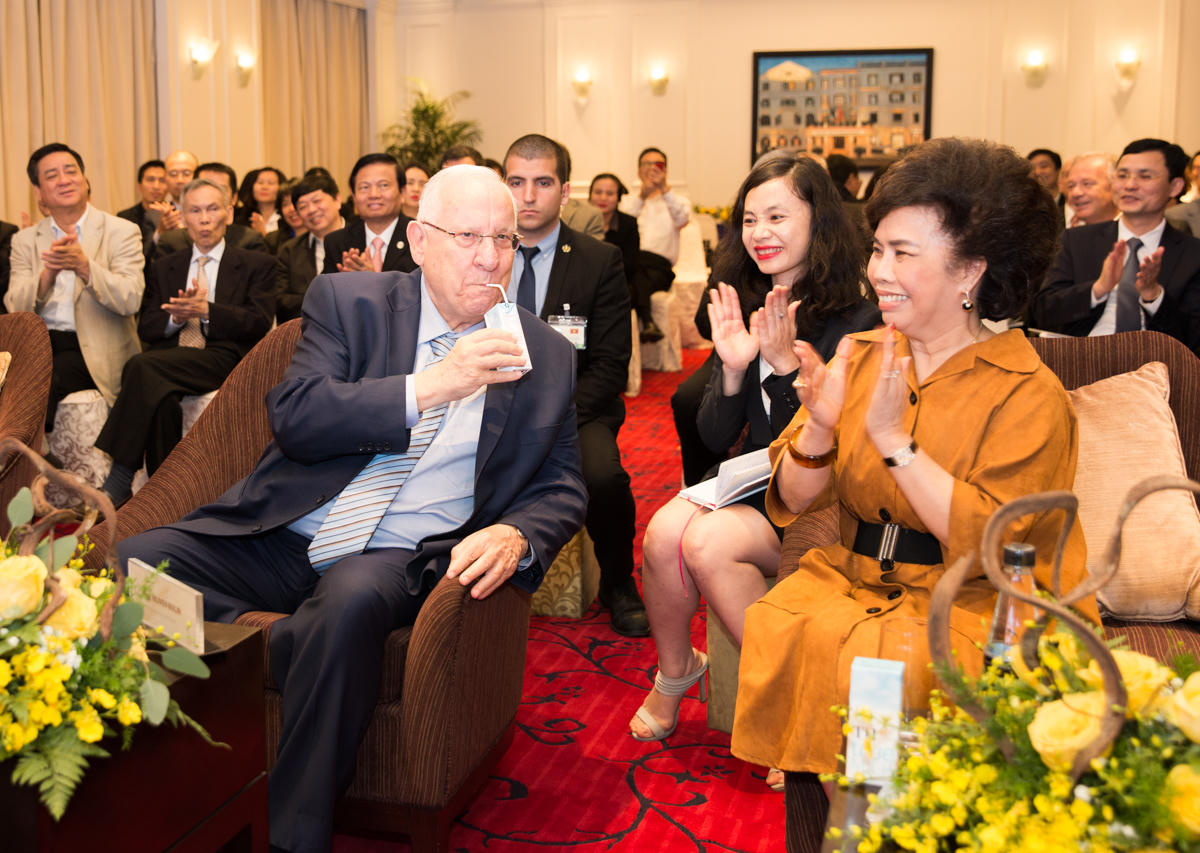 2 vị tổng thống, 2 hộp sữa và cú đột phá mới của bà Thái Hương