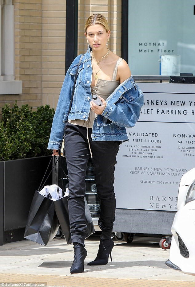 Denim jacket, mon do khong the thieu mua xuan he hinh anh 5