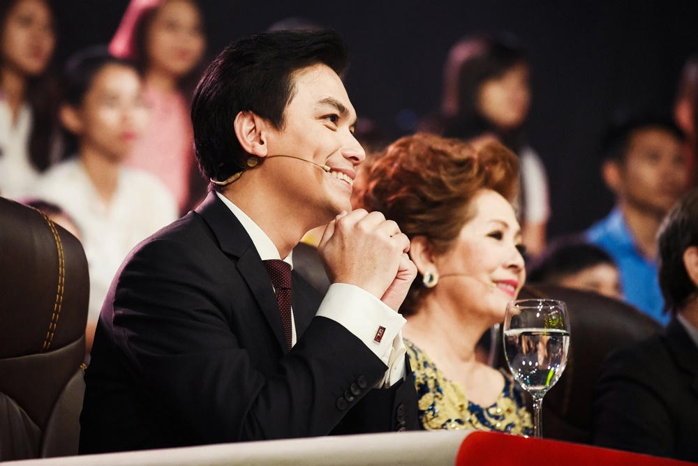 Mạnh Quỳnh bị lôi cuốn bởi “nàng tiên cá” Phương Trinh Jolie