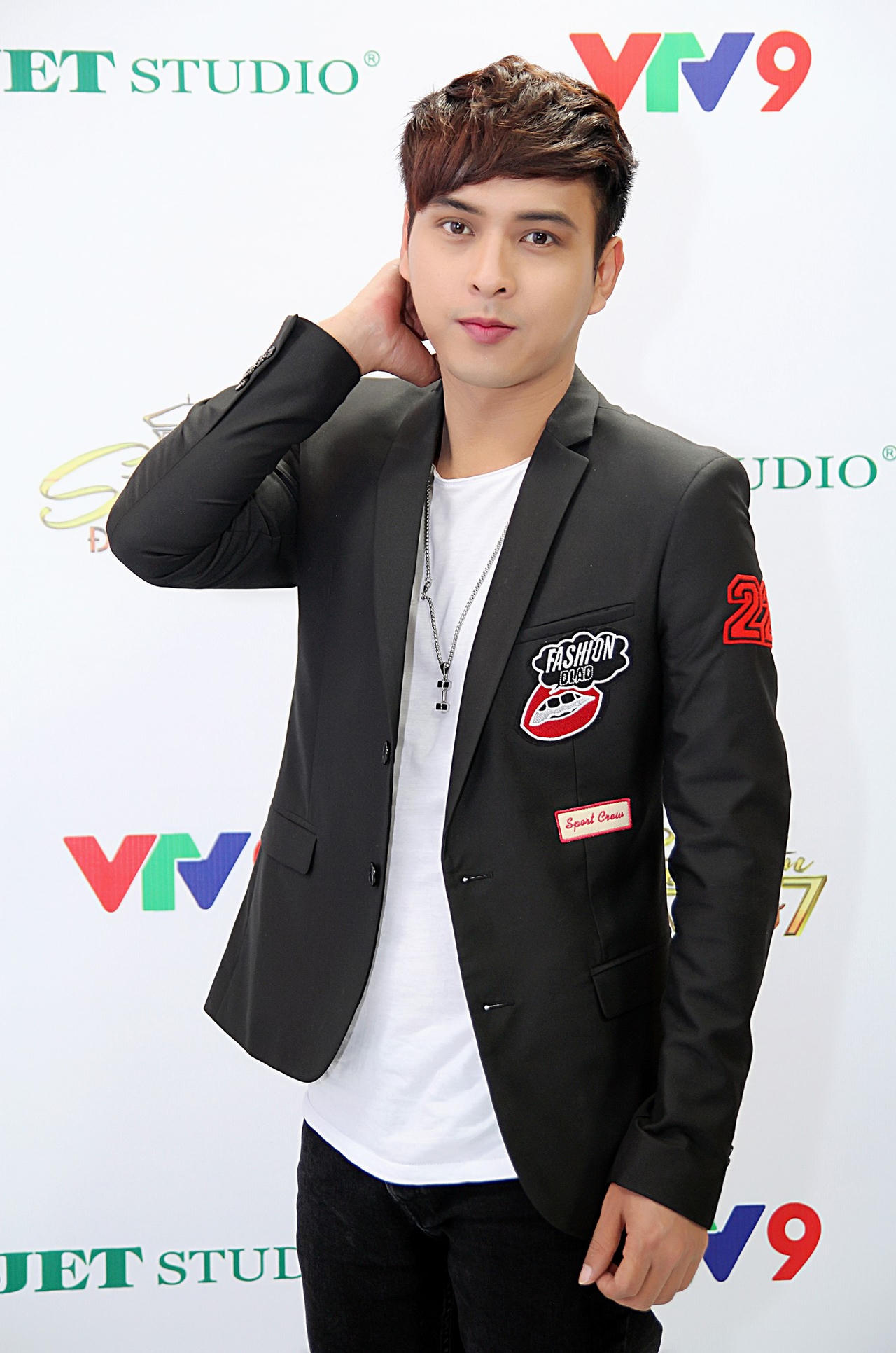 Ngọc Liên từng được Hoài Linh, Mạnh Quỳnh khuyến khích hát bolero