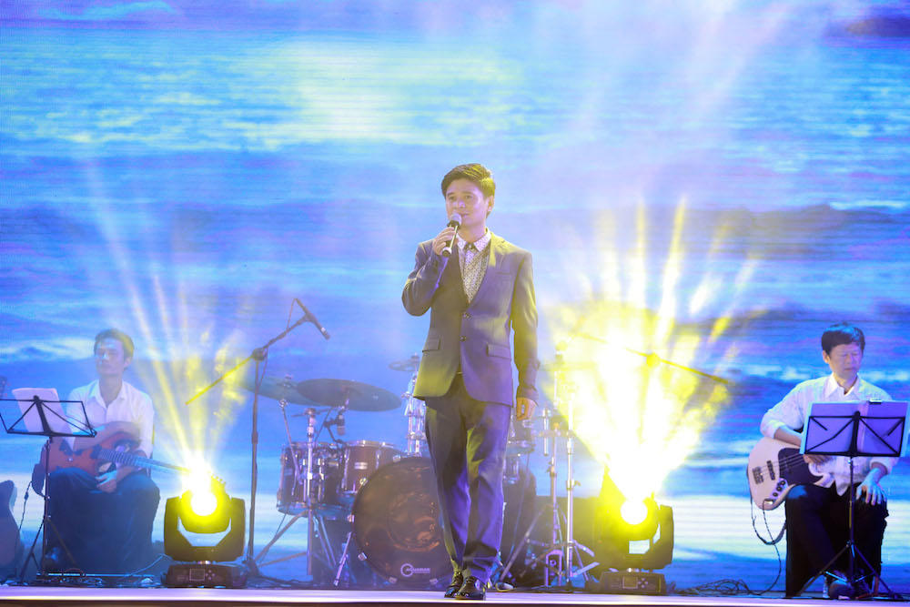 Mỹ Tâm, Tùng Dương cháy hết mình trong đêm 'Mơ về nơi xa'