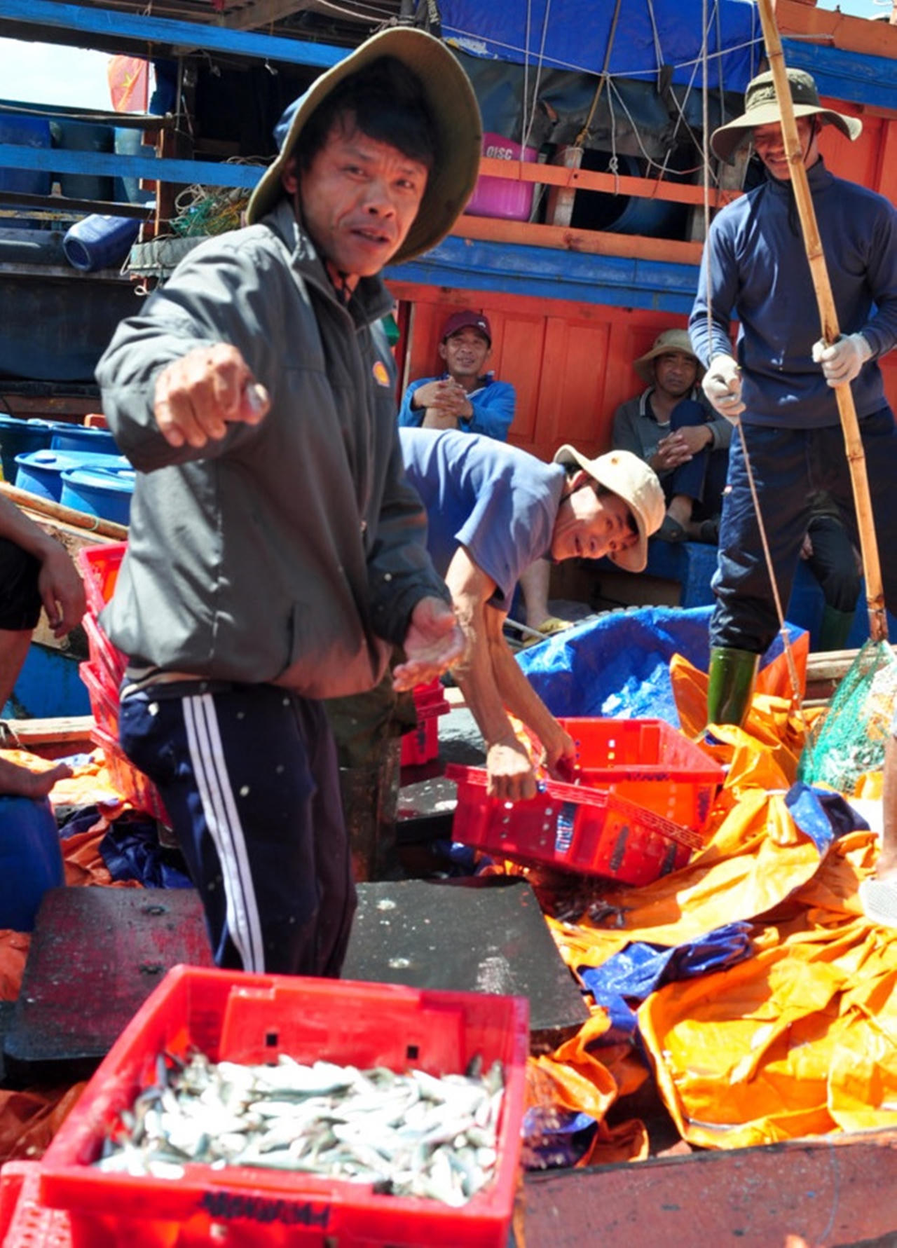 Lão ngư tìm lộc biển nhờ cuốn “bí kíp” ghi tọa độ bằng tay