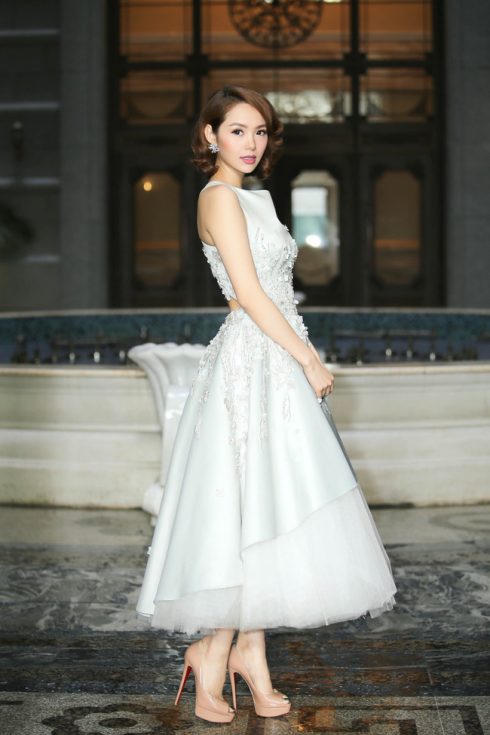 Phong cách thời trang của Minh Hằng - 16
