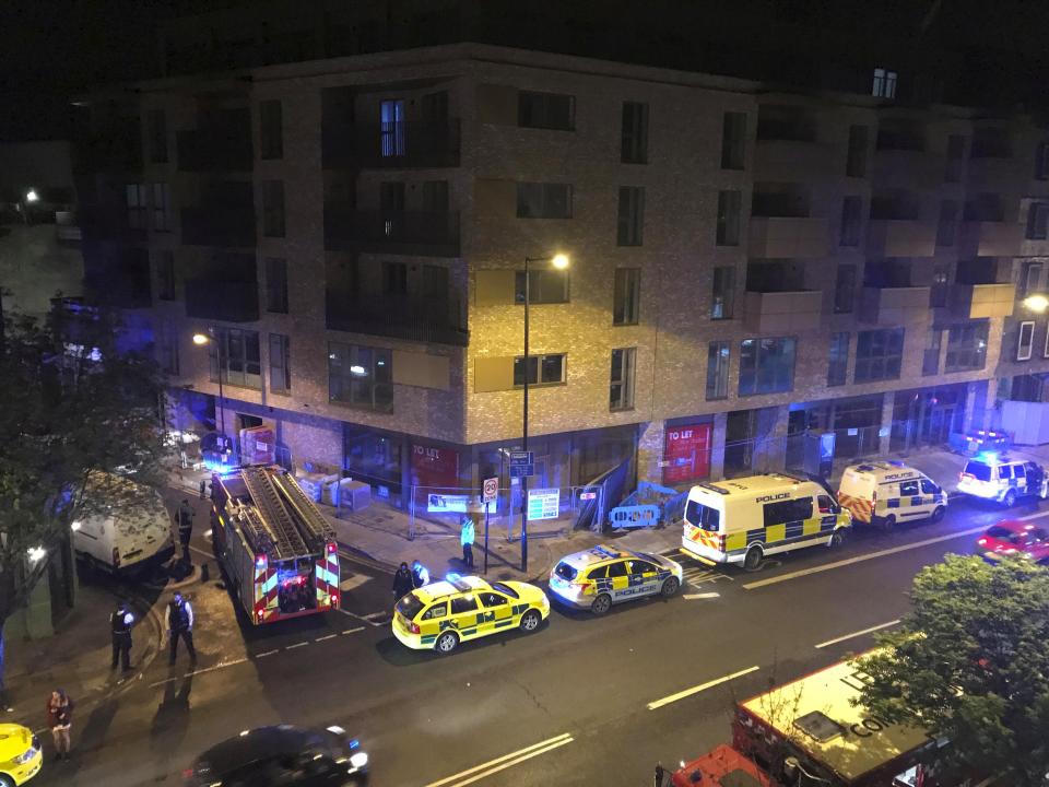 Tạt a xít - ám ảnh kinh hoàng của người dân nước Anh