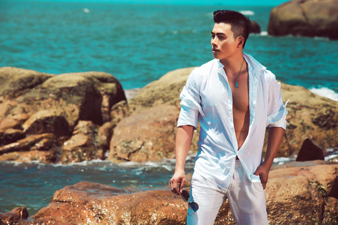 chon-sac-trang-cho-chuyen-di-bien-ngay-he-8