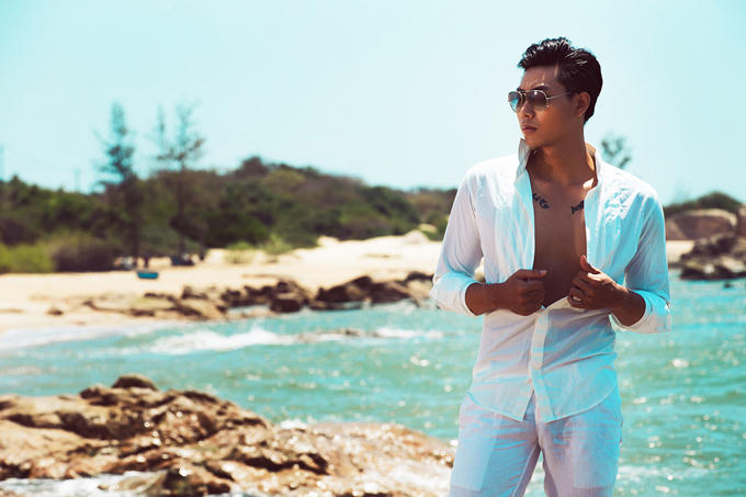 chon-sac-trang-cho-chuyen-di-bien-ngay-he-9