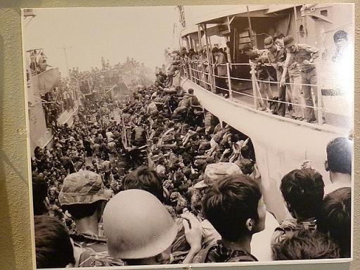 Giải mã chiến dịch di tản của người Mỹ khỏi Sài Gòn năm 1975 (Kỳ 3) - Ngày bi thảm Cảng Đà Nẵng