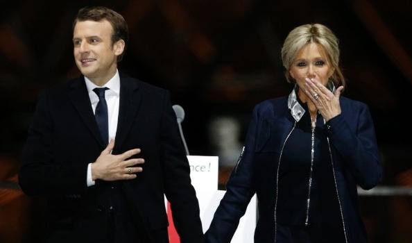 Nhung mau ao khoac hang hieu duoc De nhat phu nhan Phap yeu thich