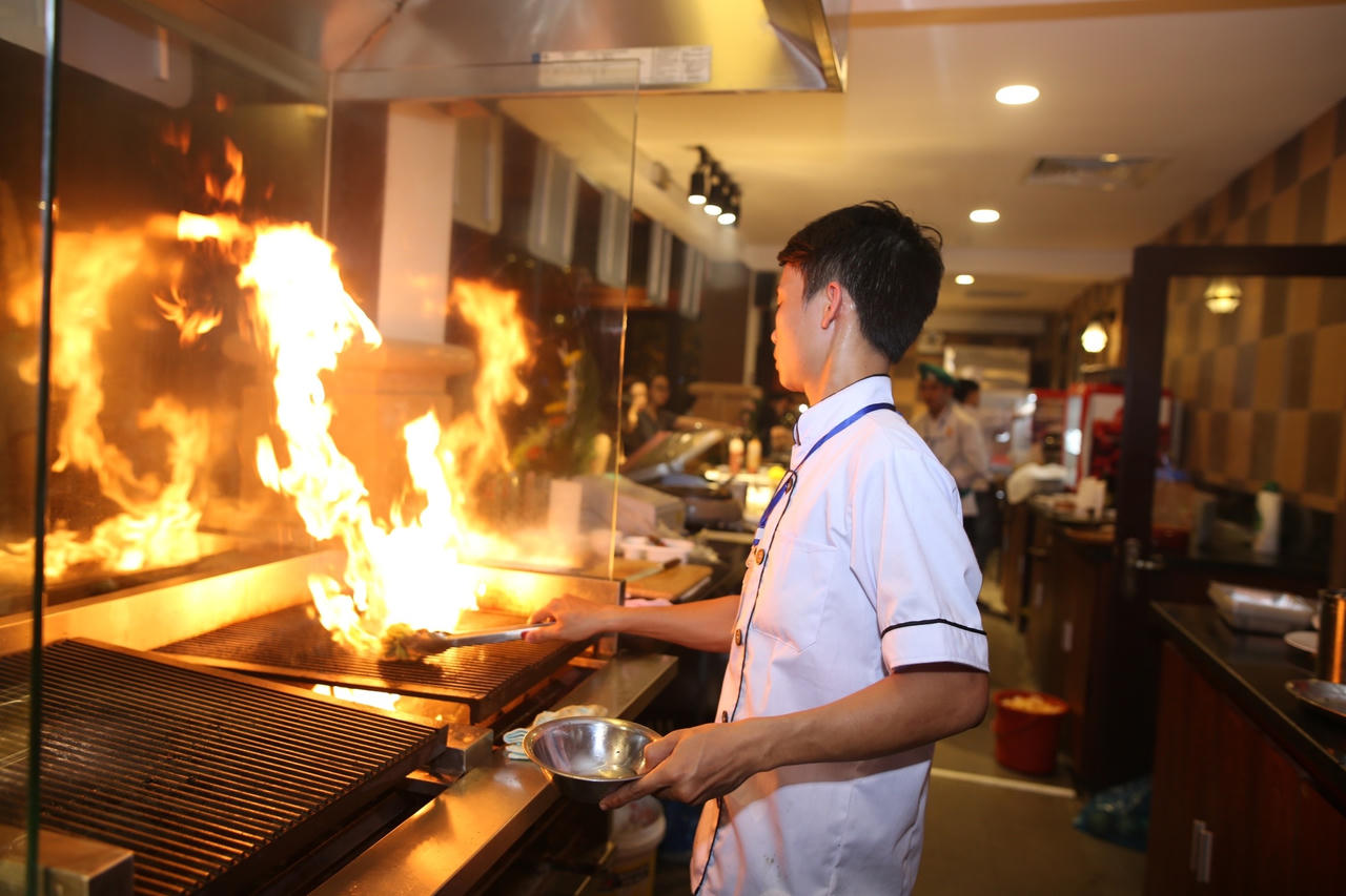 Ăn món lạ, nghe nhạc hay tại Không gian ẩm thực Ngũ hành DIFF 2017