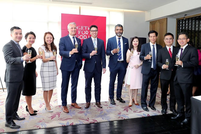 AIA Việt Nam và HSBC Việt Nam hợp tác phân phối sản phẩm bảo hiểm nhân thọ qua ngân hàng