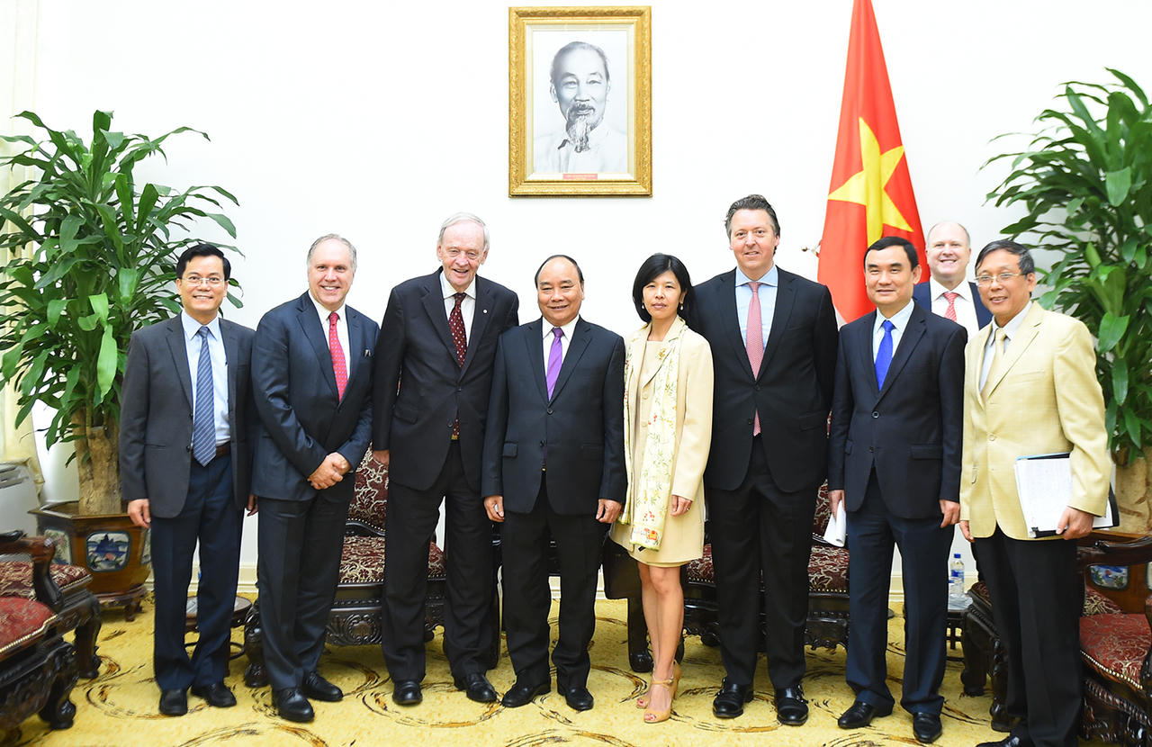 Thủ tướng Nguyễn Xuân Phúc tiếp cựu thủ tướng Canada