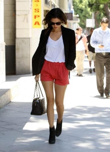 Bi-quyet-lam-chu-phong-cach-toi-gian-06-ELLE.VN