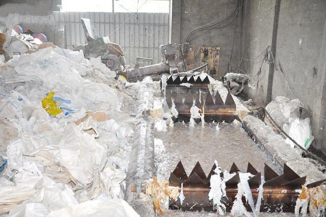 Vụ tử vong vì rơi vào máy nghiền bao bì ở Hưng Yên: Doanh nghiệp thuê lao động chui?