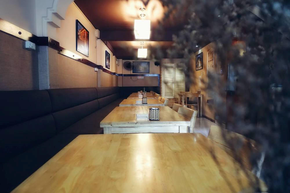 Nhung nha hang mang dam phong cach Phap tai Sai Gon hinh anh 11