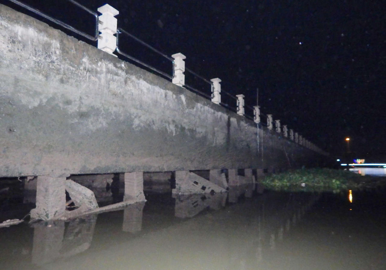 Cần Thơ:  Nguy cơ 'trôi sông' công trình bờ kè hàng chục tỷ đồng 