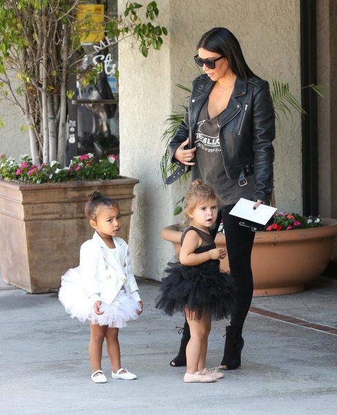 10 cặp mẹ con có gu thời trang đẹp nhất làng giải trí - 09