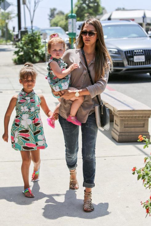 10 cặp mẹ con có gu thời trang đẹp nhất làng giải trí - 46