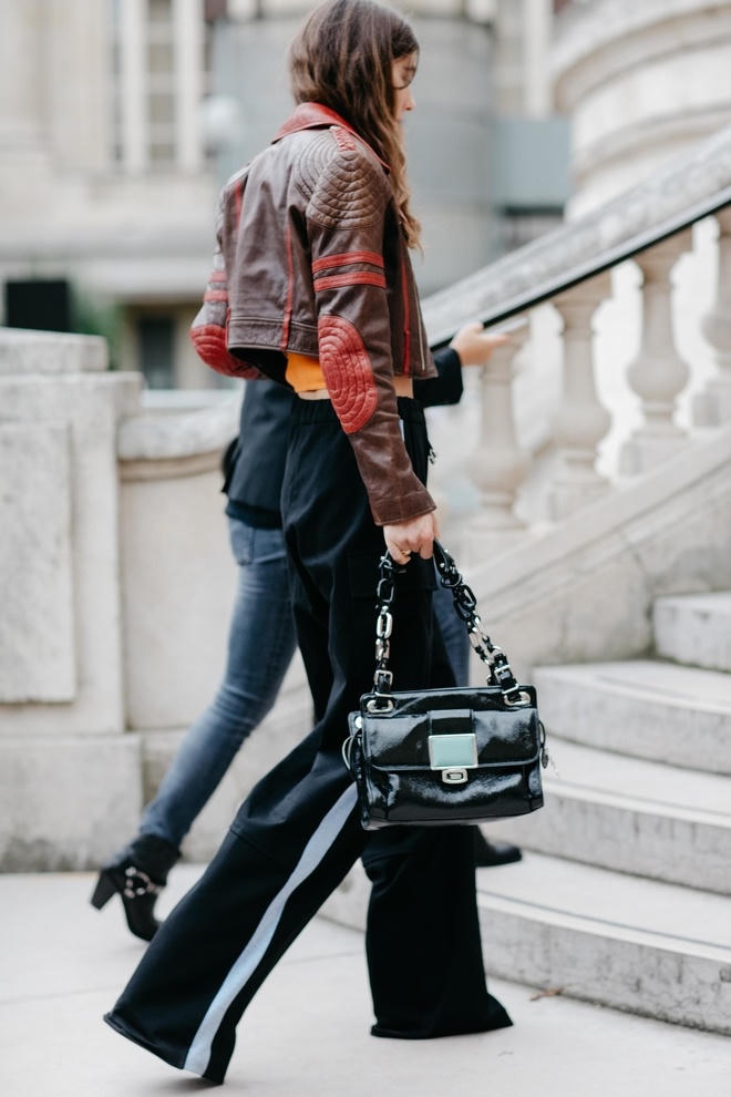 Những cách biến quần thể thao trở nên sành điệu